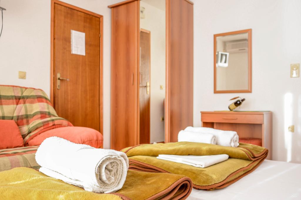 Apartments Drobni Pijesak Petrovac Dış mekan fotoğraf