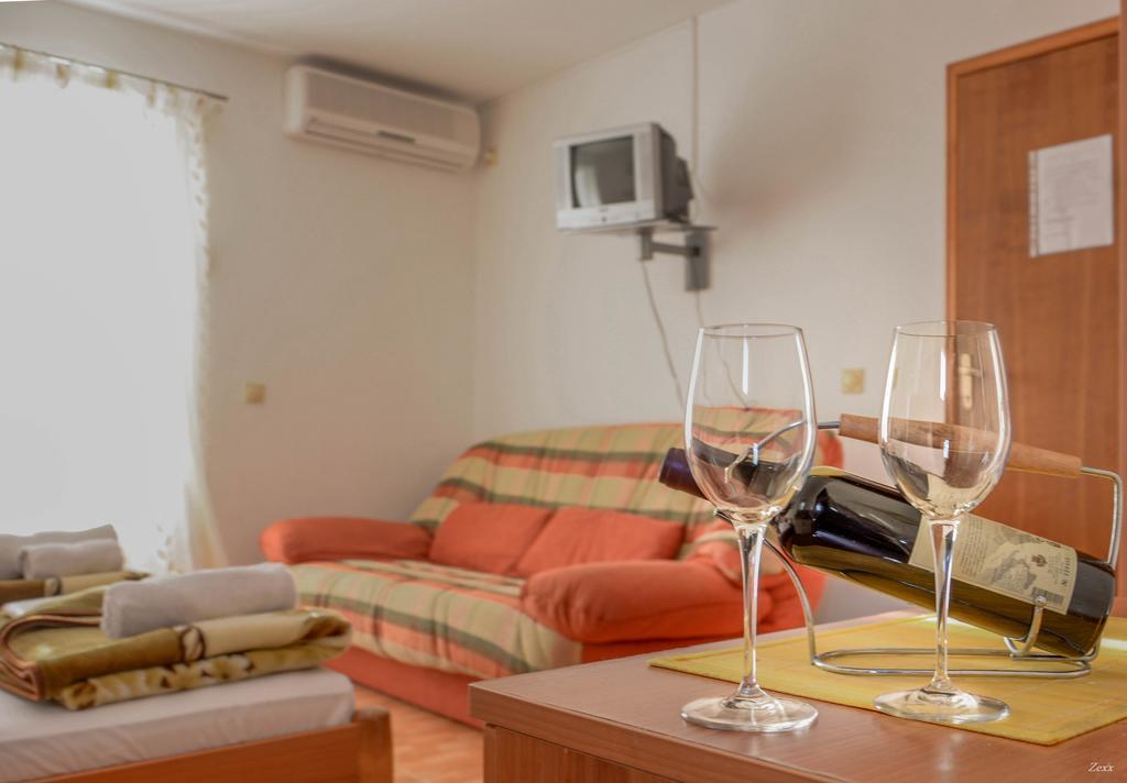 Apartments Drobni Pijesak Petrovac Dış mekan fotoğraf